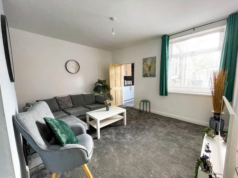 Perfect For Contractors & Families! 7 Beds Free Parking Daire Birmingham Dış mekan fotoğraf