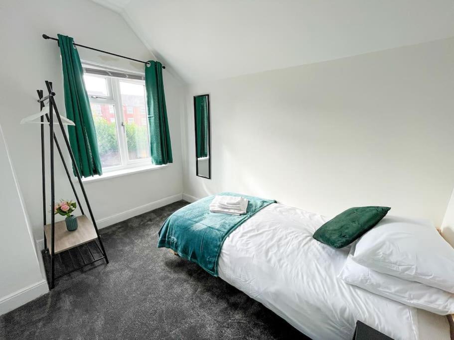 Perfect For Contractors & Families! 7 Beds Free Parking Daire Birmingham Dış mekan fotoğraf