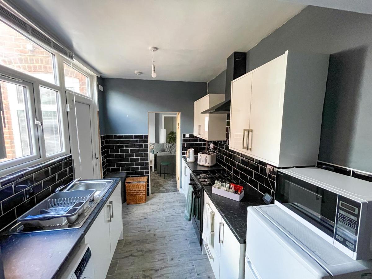 Perfect For Contractors & Families! 7 Beds Free Parking Daire Birmingham Dış mekan fotoğraf